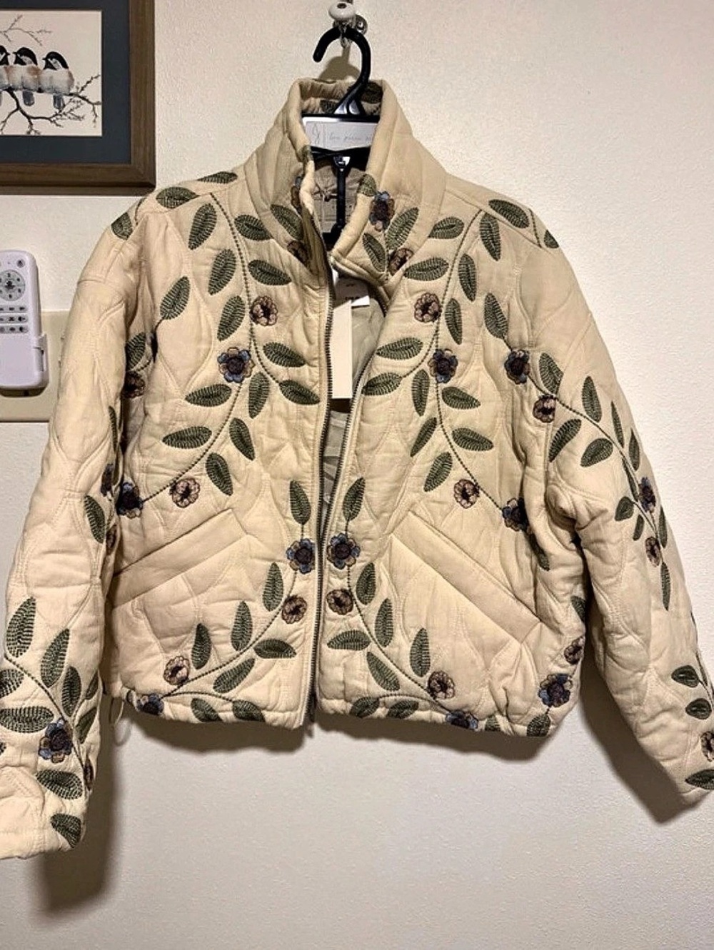 Blank NYC Floral Quilted Jacket in Cream Size Medium NWT